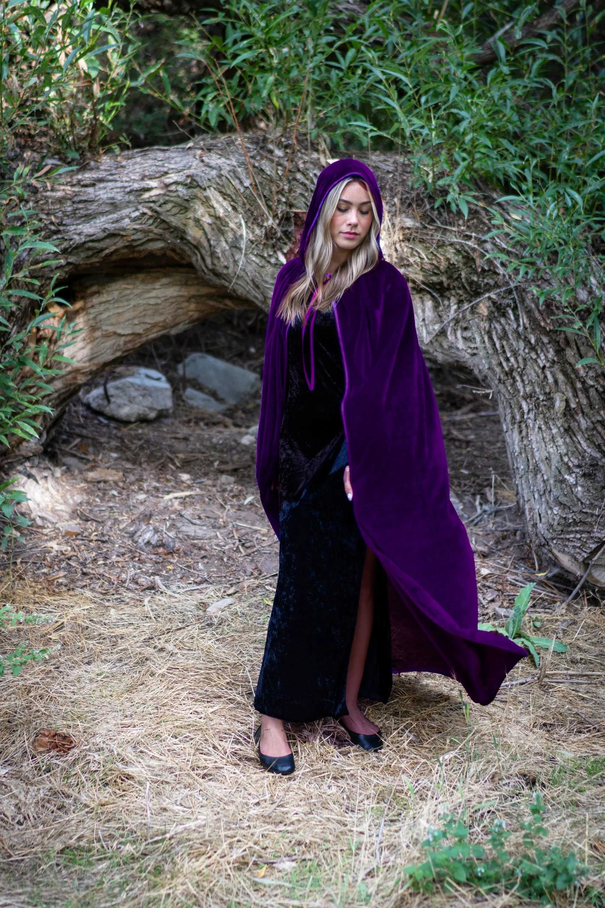 Adult Purple Velvet Cloak