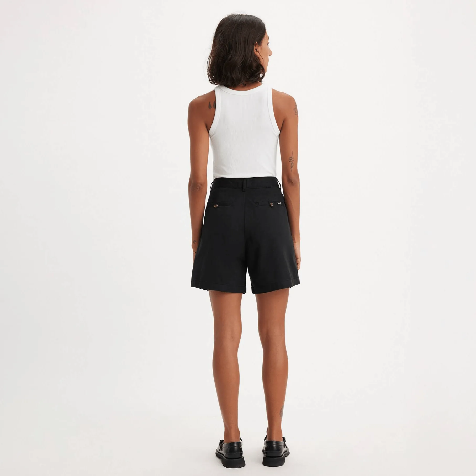 Levi's Pleated Trouser Shorts In Black