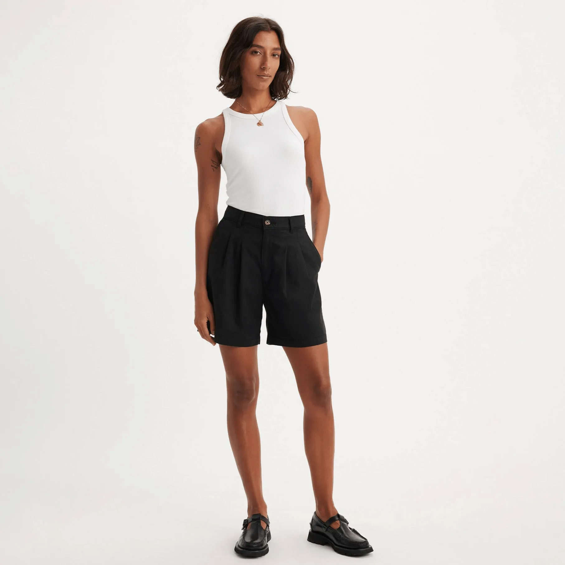 Levi's Pleated Trouser Shorts In Black