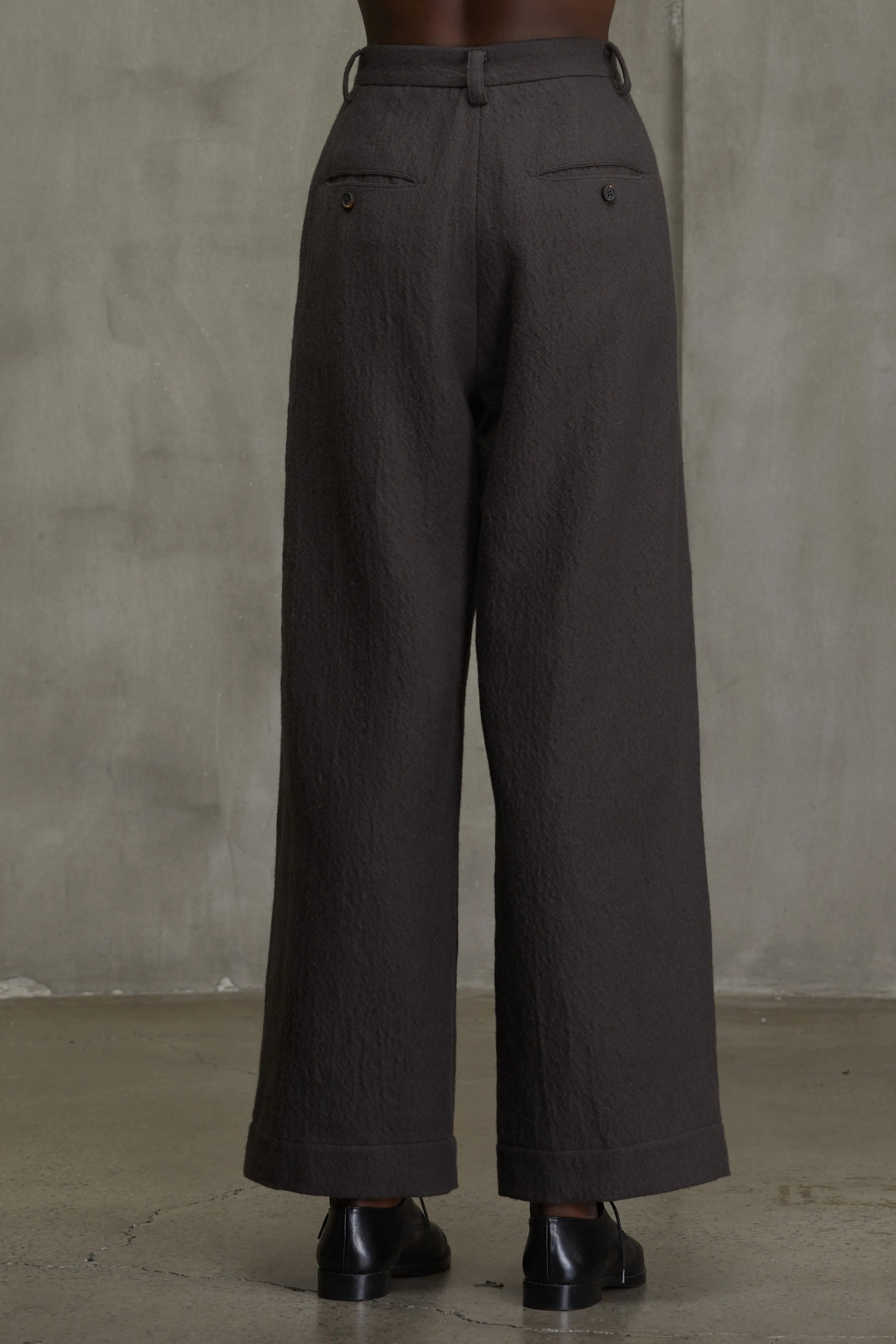 PLEATED TROUSERS