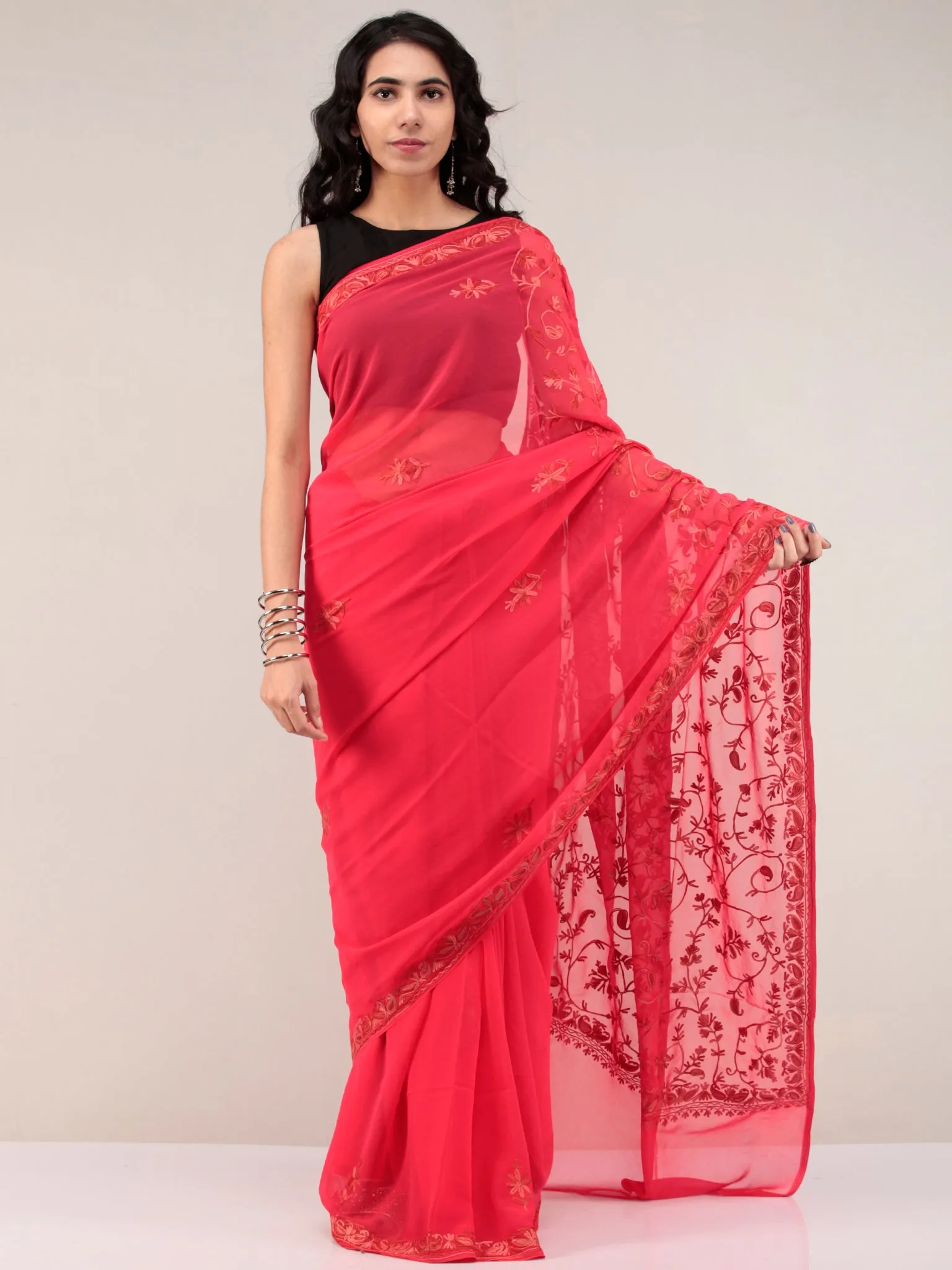 Red Aari Embroidered Georgette Saree From Kashmir - S031704659