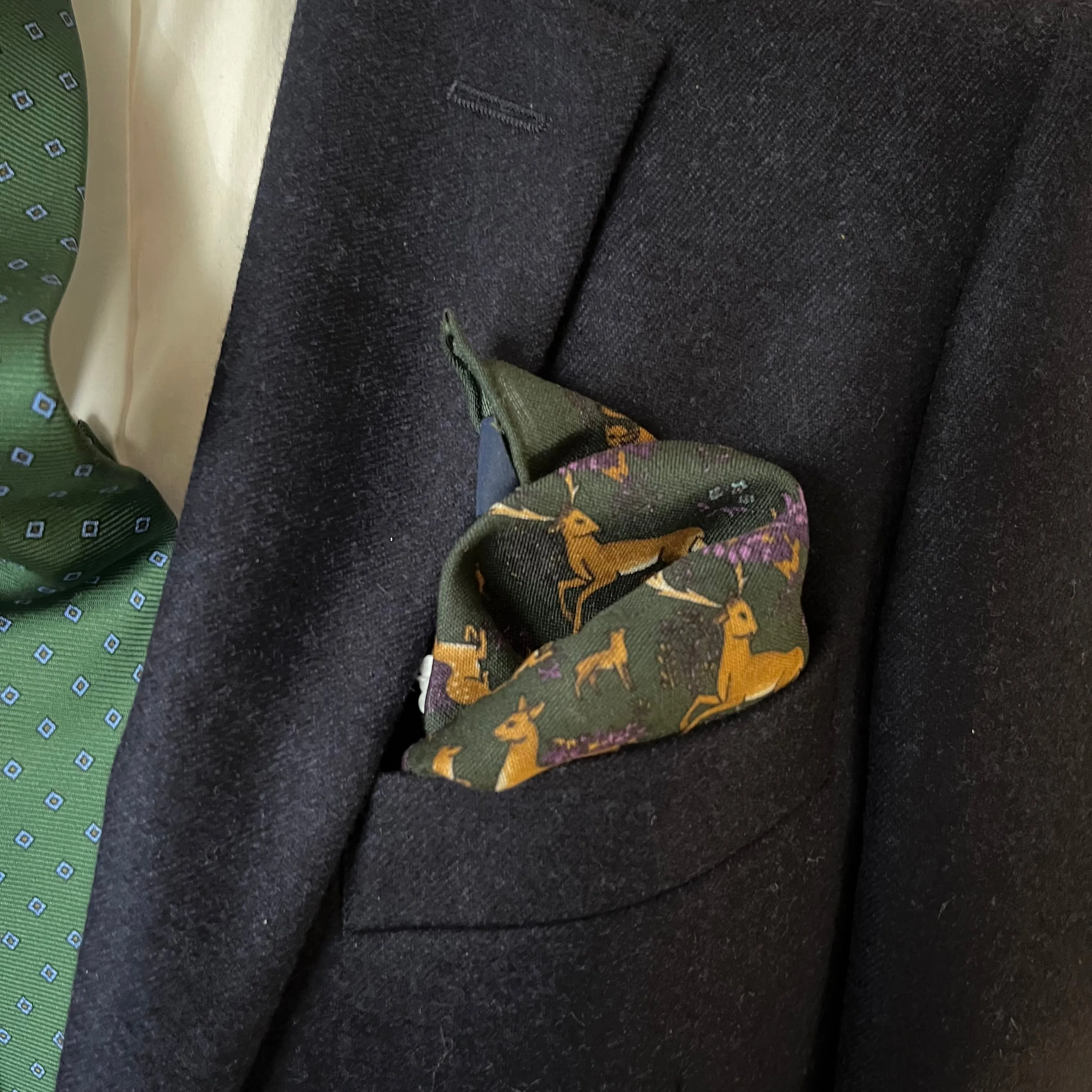 Regent - Wool/Silk Pocket Square - Green Deer