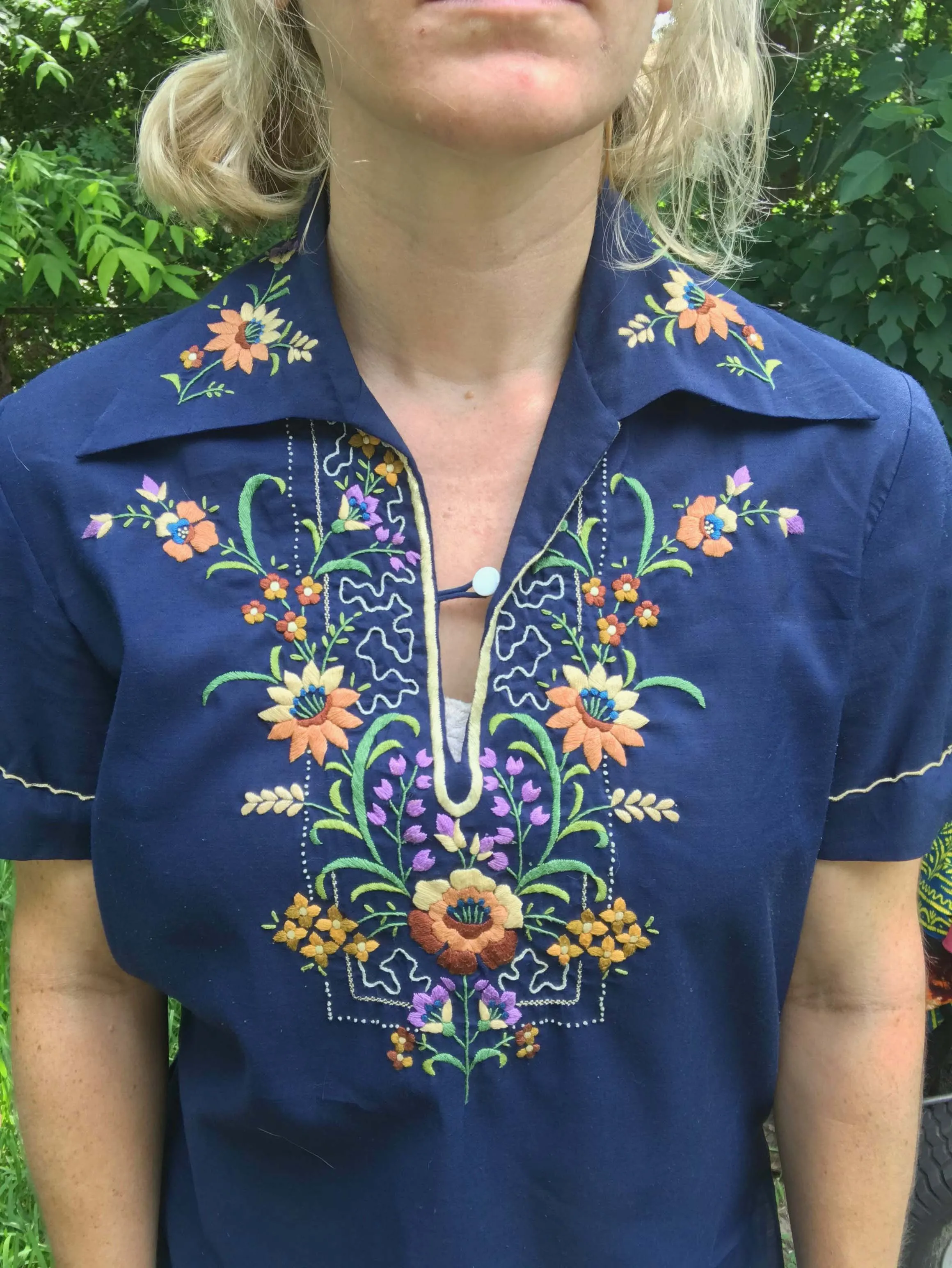 Vintage 70s | Blue Mexican Hippie Cotton Boho Floral Embroidered Top Blouse S M